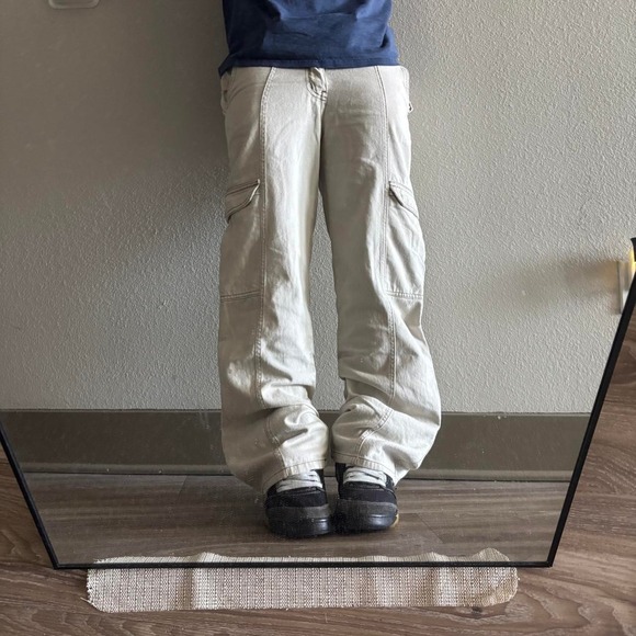 Other - Vintage Y2K/2000s Cream Streetwear Cargo Pants! 26x30